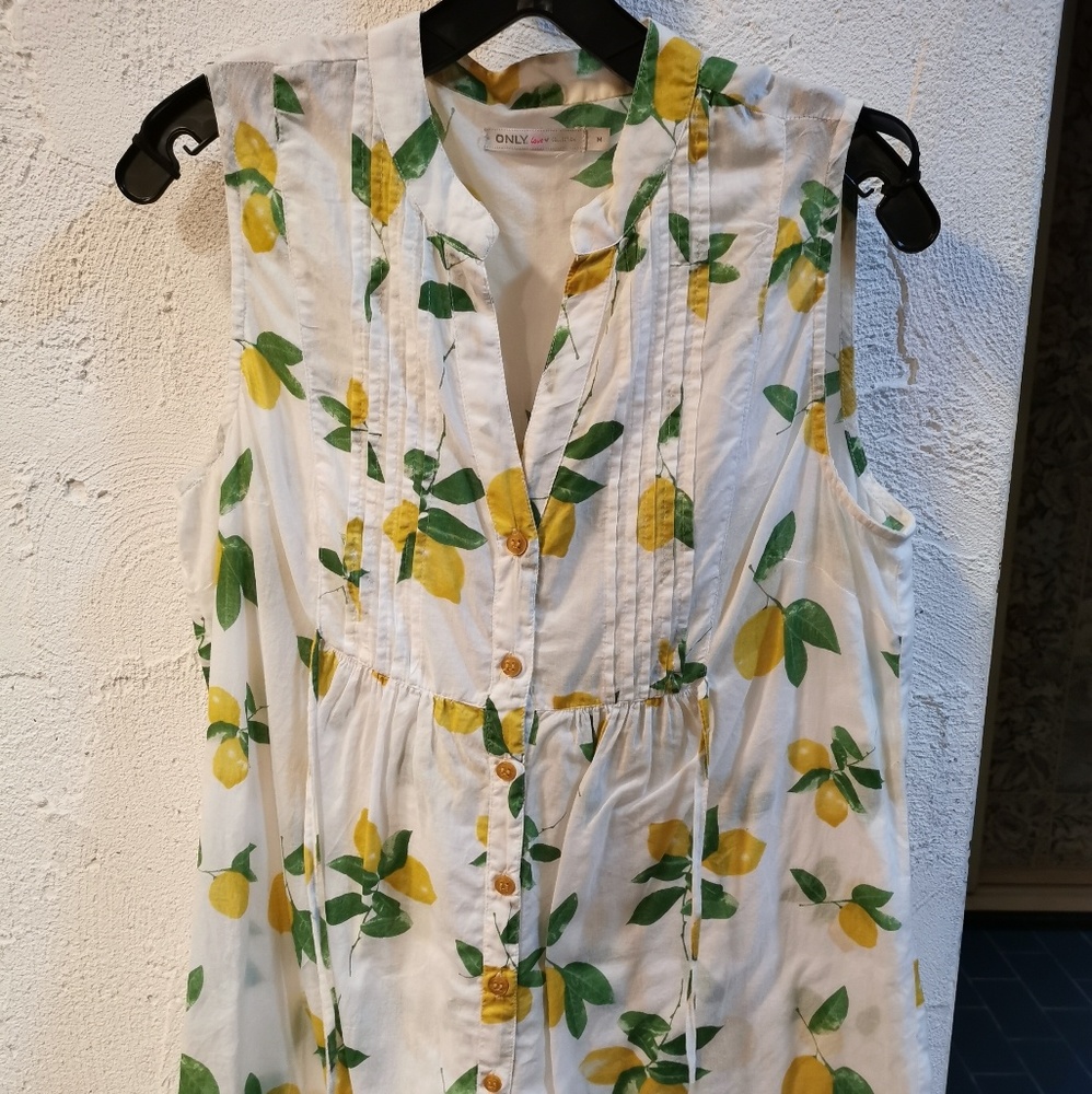 Lemon dress